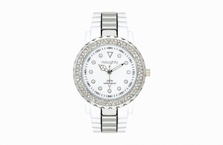 Photographie packshot en studio d'une montre pour femme. Vue de face.