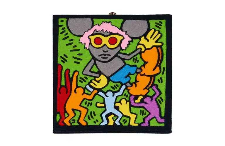 Photographie d'un sac d'Olympia Le Tan sur le thème de Keith Haring.
