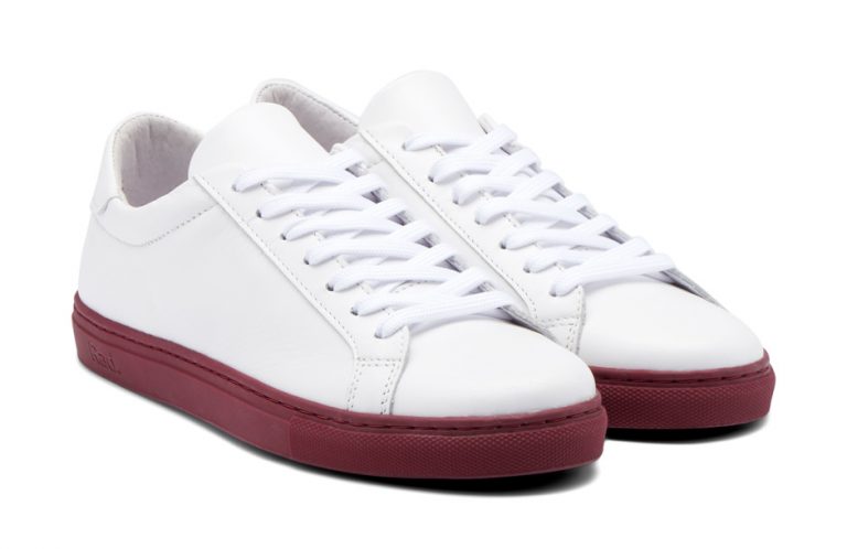 Photographie packshot en studio de chaussures baskets en cuir Rad.