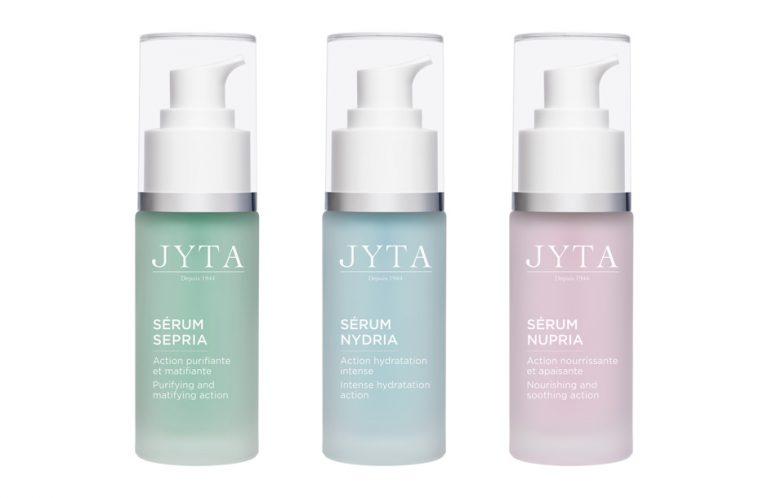 Photographie packshot d'une gamme de cosmétiques Jyta.
